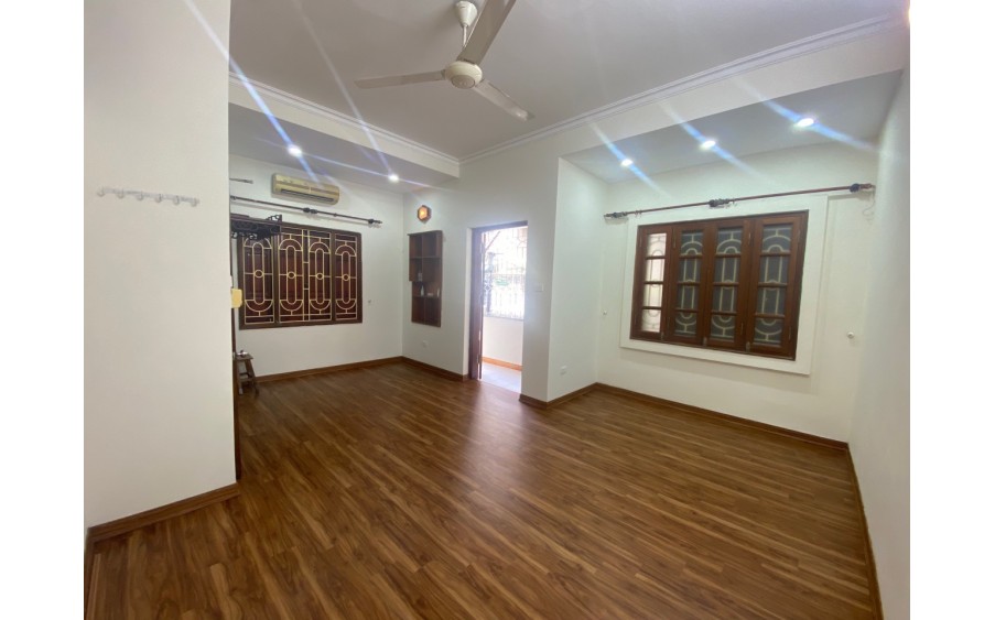 CHO THUÊ NHÀ NGÕ Ô TÔ ĐẶNG VĂN NGỮ, KD HÀNG ĂN, CÀ PHÊ, BẤT CHẤP MỌI LOẠI HÌNH, 110M2
